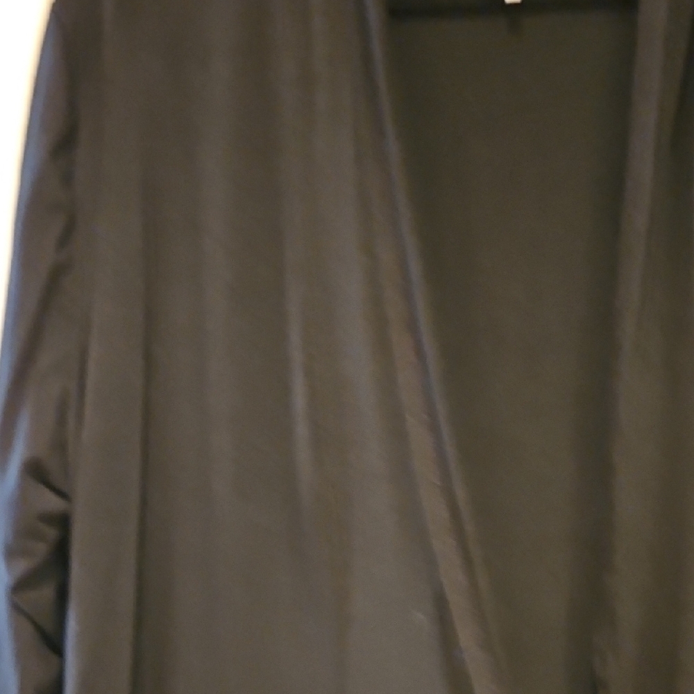 Elegant Black Women's Cardigan - Picture 5 of 12